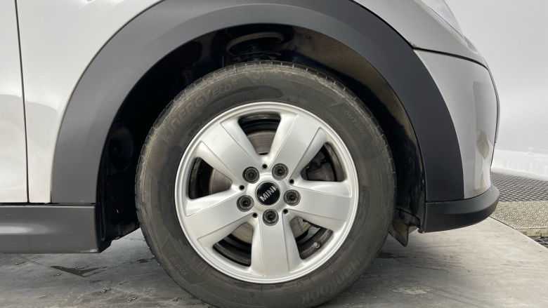 MINI Hatchback 1.5 Cooper Classic 3dr Auto [Comfort Pack] Petrol Hatchback